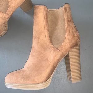 New size 7 suede heeled boots